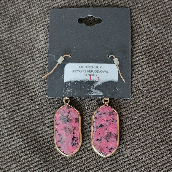 NWT Mia & Tess Pink/Gold Drop Dangle Earrings - Picture 6 of 6